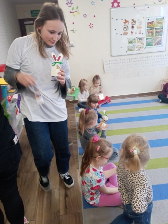 Wolontariusze z Klubu Wolontariatu " Iskierka Nadziei"