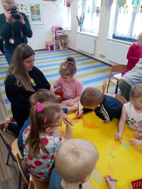 Wolontariusze z Klubu Wolontariatu " Iskierka Nadziei"