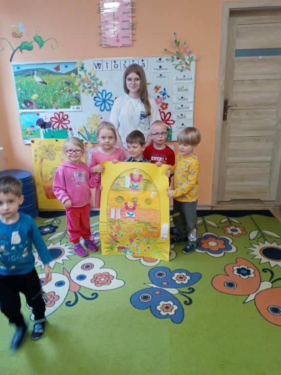 Wolontariusze z Klubu Wolontariatu " Iskierka Nadziei"