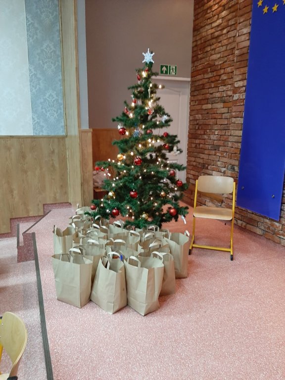 OBCHODY MIĘDZYNARODOWEGO DNIA WOLONTARIUSZA oraz  „Mikołajki”  dla wychowanków Zespołu Placówek Specjalnych w Kartuzach