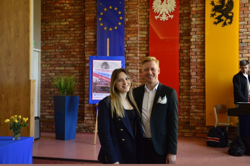 VIII Powiatowy Konkurs Recytatorski Prozy i Poezji Anglojęzycznej