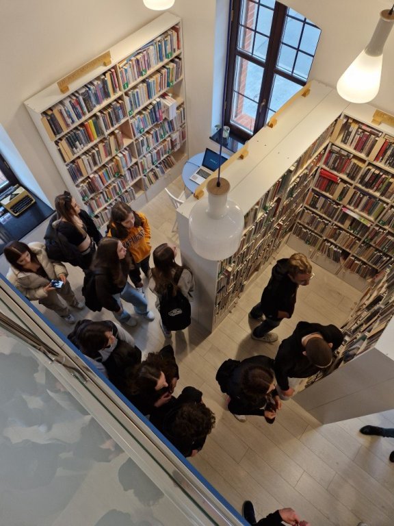 Wycieczka do biblioteki publicznej