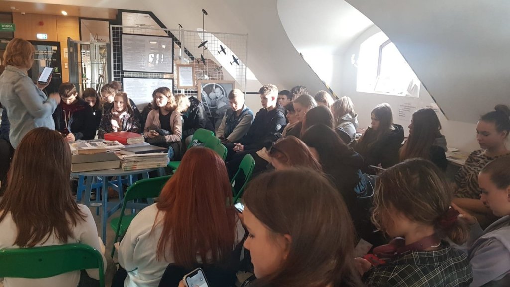 Wycieczka do biblioteki publicznej