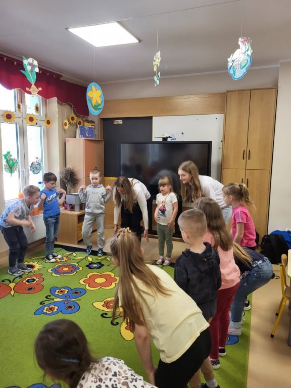 Współpraca wolontariuszy z przedszkolem Sióstr Miłosierdzia