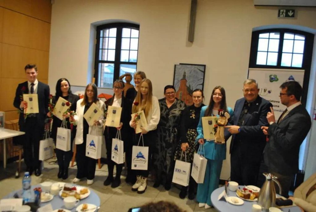 Finał Testu Wiedzy o Kartuzach zorganizowany z okazji 100-lecia nadania Kartuzom praw miejskich